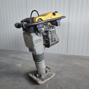 Patrick Vonk verkoopt een Wacker Neuson BS50-4s Trilstamper bij Vonk Bouwmaterieel
