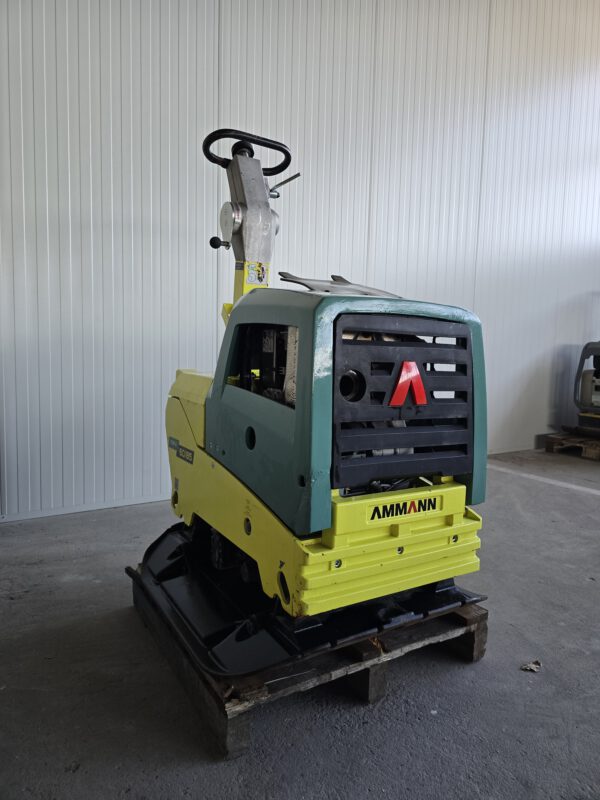 Patrick Vonk Verkoopt een Ammann APH 60 85 AH Trilplaat bij Vonk Bouwmaterieel
