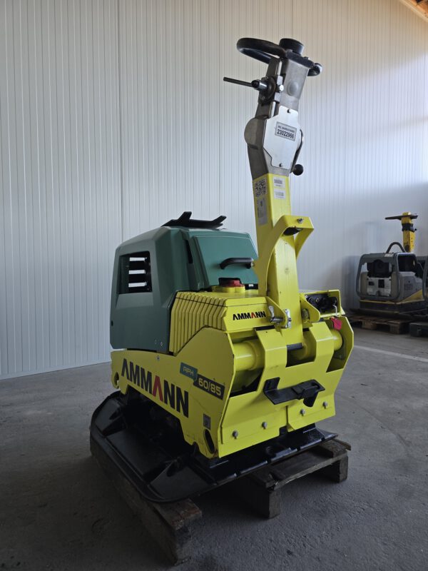 Patrick Vonk Verkoopt een Ammann APH 60 85 AH Trilplaat bij Vonk Bouwmaterieel