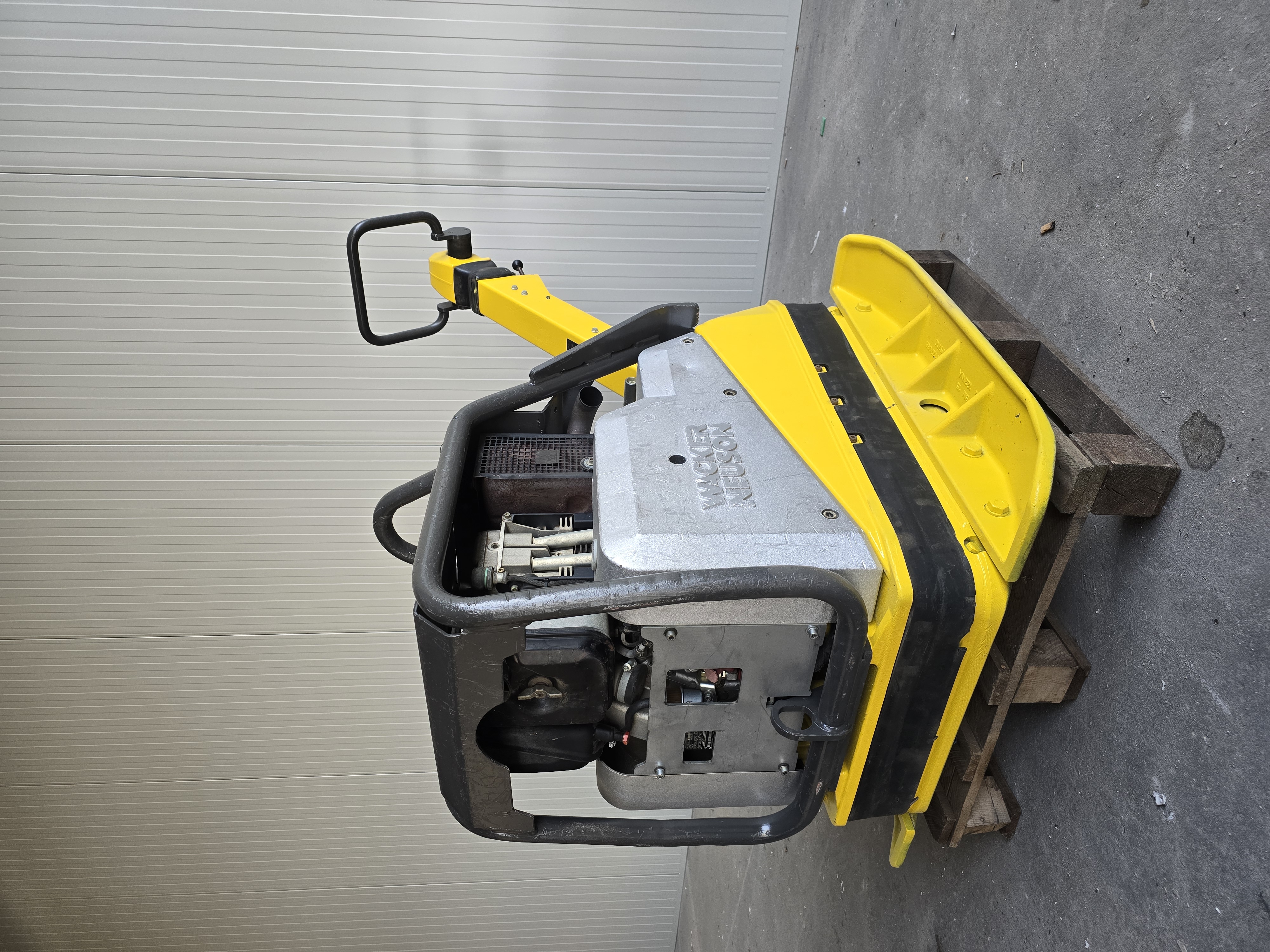 Wacker Neuson DPU 6555Hehap Trilplaat (2015) te koop bij Vonk Bouwmaterieel