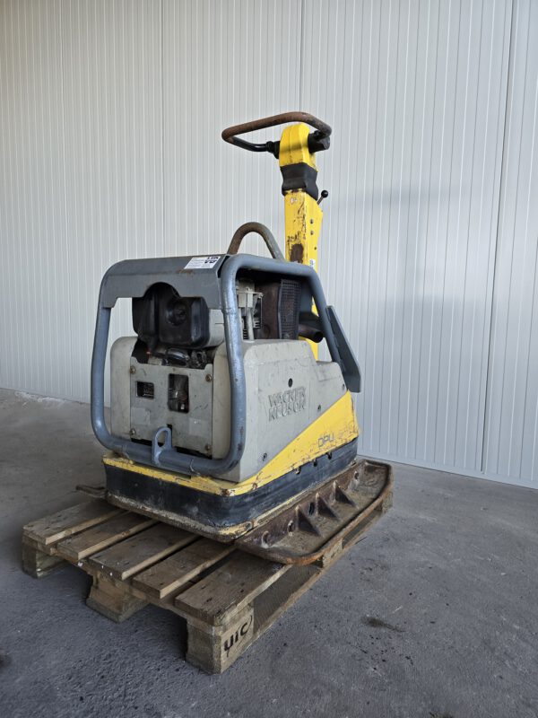 Patrick Vonk Verkoopt een Wacker Neuson DPU 6555Hehap Trilplaat bij Vonk Bouwmaterieel
