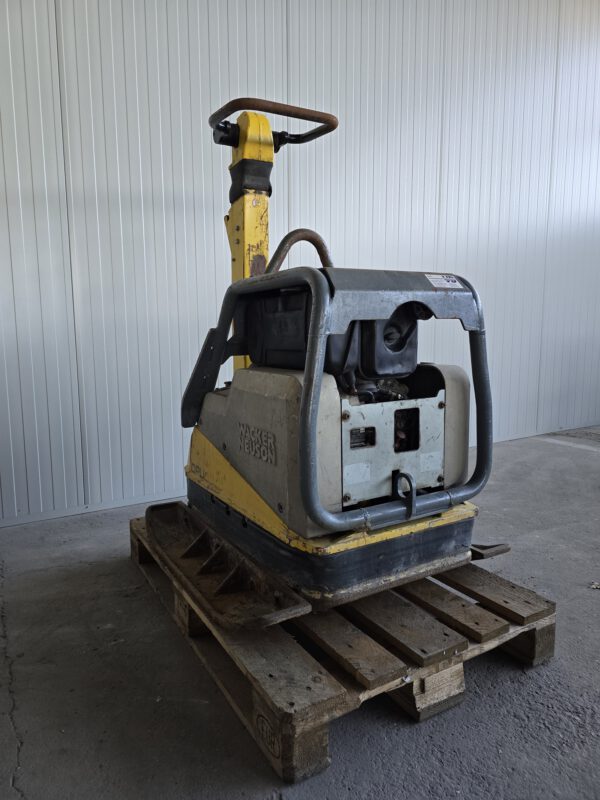 Patrick Vonk Verkoopt een Wacker Neuson DPU 6555Hehap Trilplaat bij Vonk Bouwmaterieel